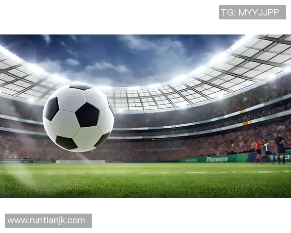 激情四溢的足球海报设计让你感受绿茵场上的热血与梦想