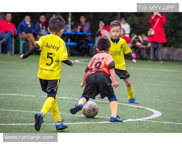 童菲戈足球：探索青少年足球发展的新路径与未来潜力