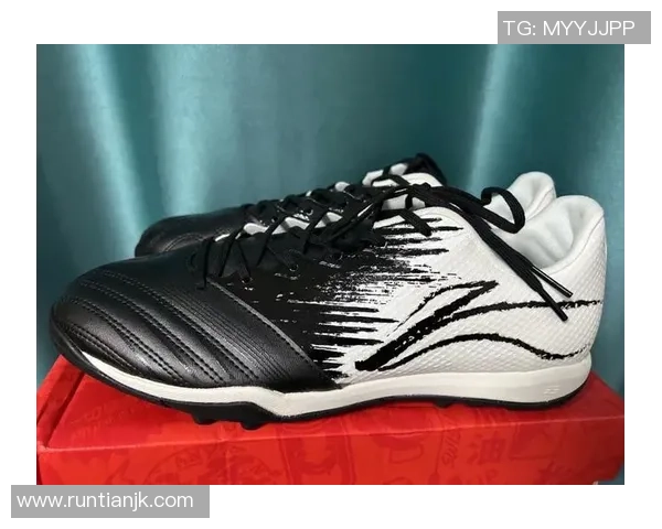 高中生必备足球鞋推荐助力你在绿茵场上展现风采与实力 高中生必备足球鞋推荐助力你在绿茵场上展现风采与实力